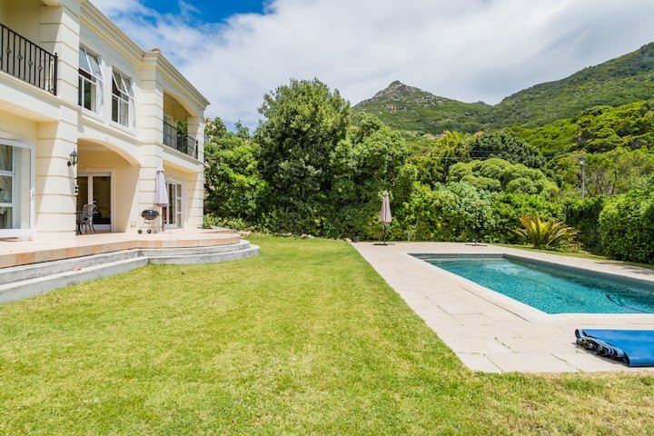 To Let 4 Bedroom Property for Rent in Hout Bay Western Cape